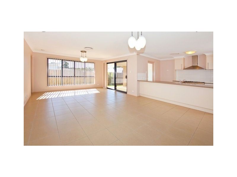 11 Rymera Crescent, Gumdale QLD 4154