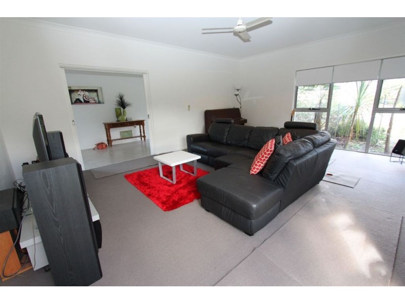 1 Margaret Crescent, Wakerley QLD 4154