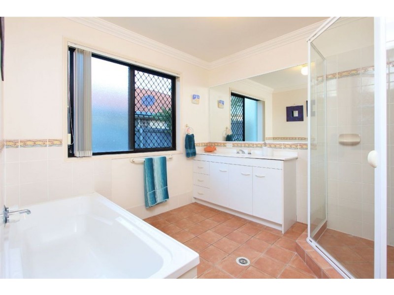 23 Underwood Street, Wakerley QLD 4154