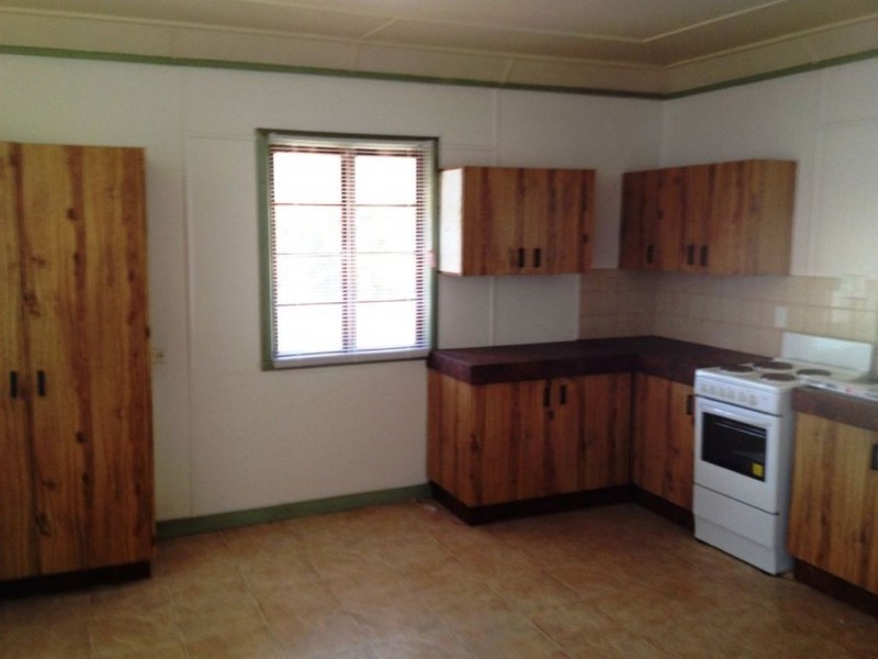 106 Hindes Street, Lota QLD 4179