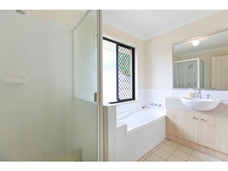 1 O’Neil Court, Wakerley QLD 4154