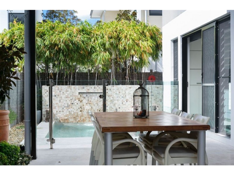 47 Shore Crescent, Bulimba QLD 4171