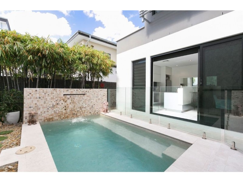 47 Shore Crescent, Bulimba QLD 4171