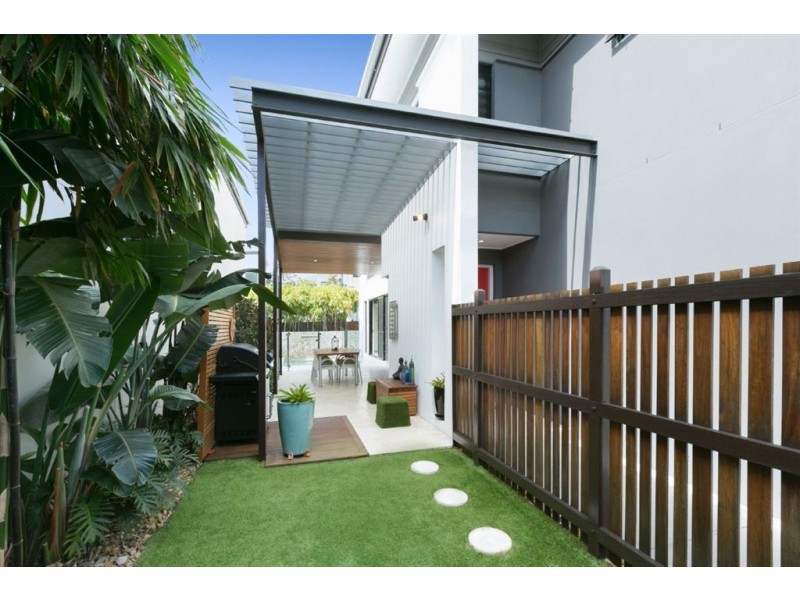 47 Shore Crescent, Bulimba QLD 4171