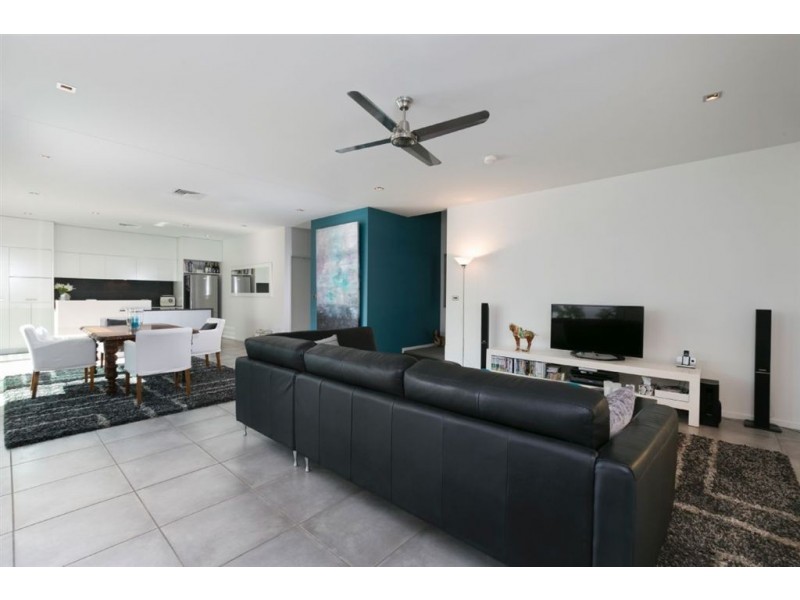 47 Shore Crescent, Bulimba QLD 4171