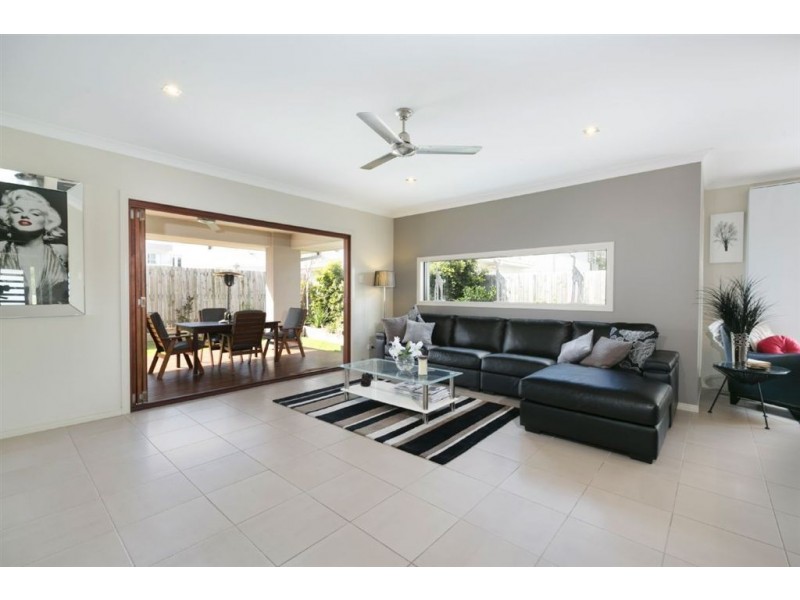 16 Feathertail Place, Gumdale QLD 4154