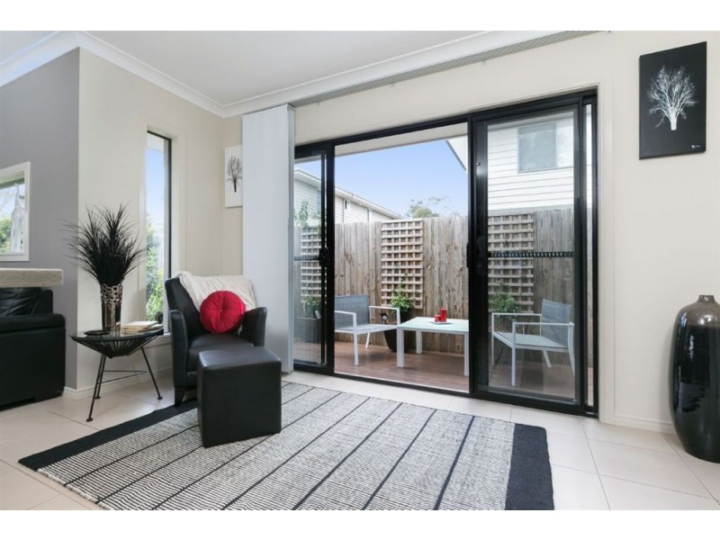 16 Feathertail Place, Gumdale QLD 4154