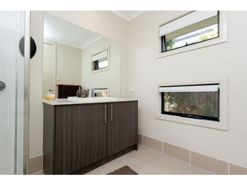 16 Feathertail Place, Gumdale QLD 4154