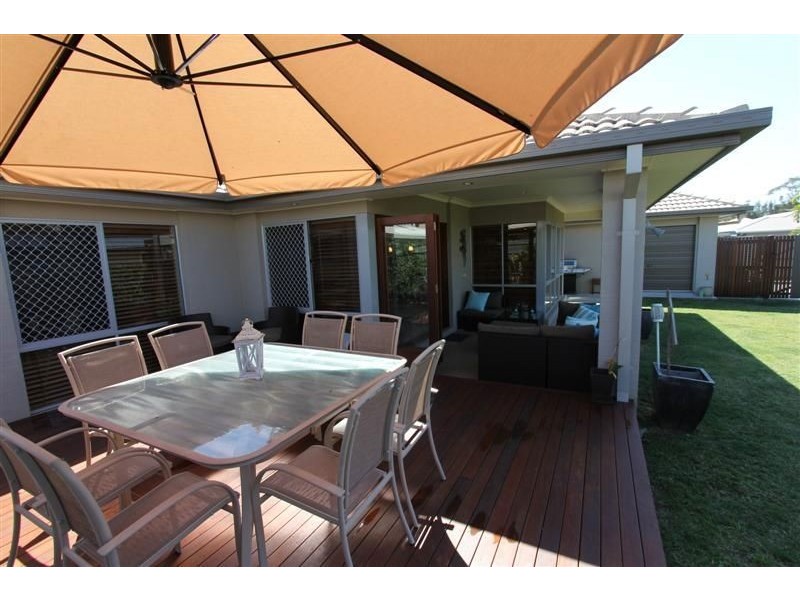 4 Paperbark Place, Wakerley QLD 4154