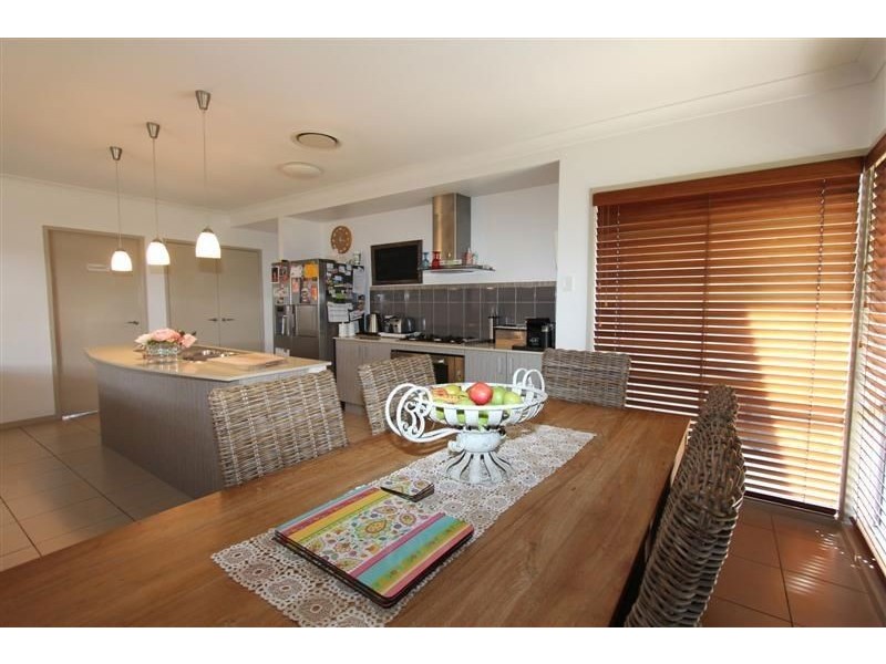 4 Paperbark Place, Wakerley QLD 4154