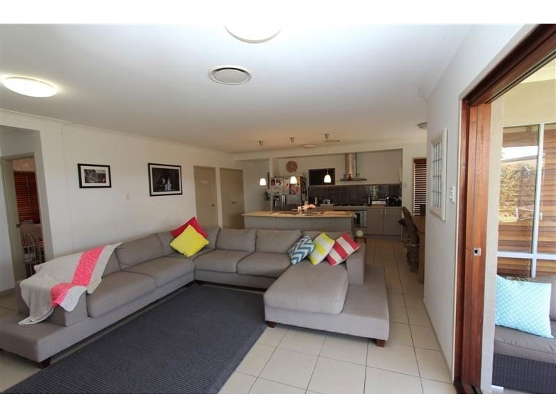 4 Paperbark Place, Wakerley QLD 4154
