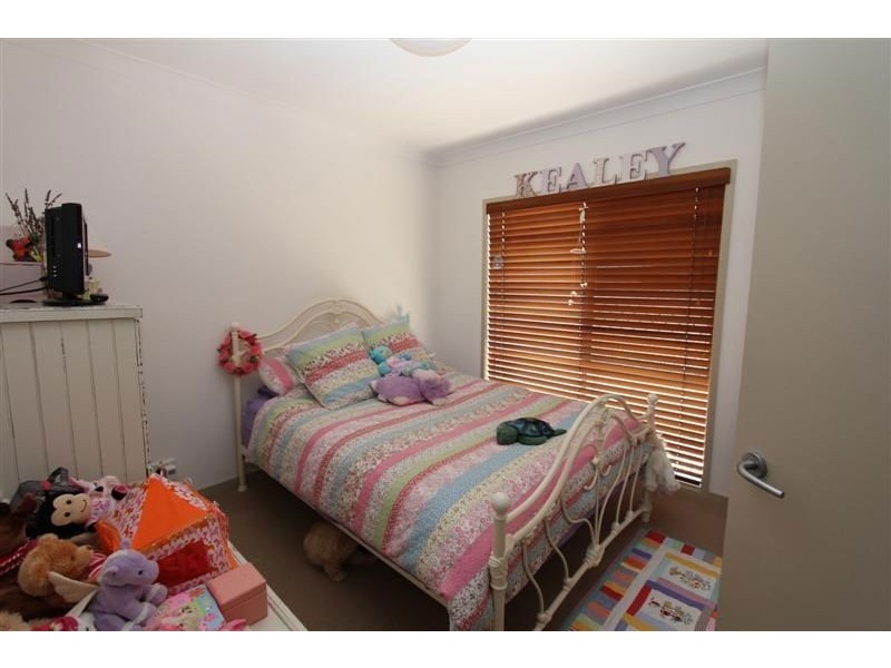 4 Paperbark Place, Wakerley QLD 4154