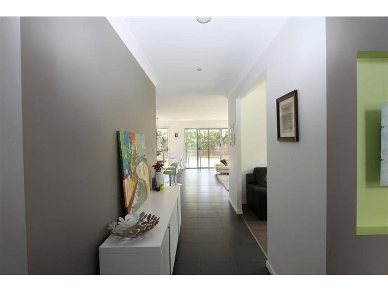 11 Sylvateere Crescent, Wakerley QLD 4154