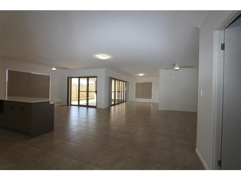 23 Hillcrest Street, Rochedale QLD 4123