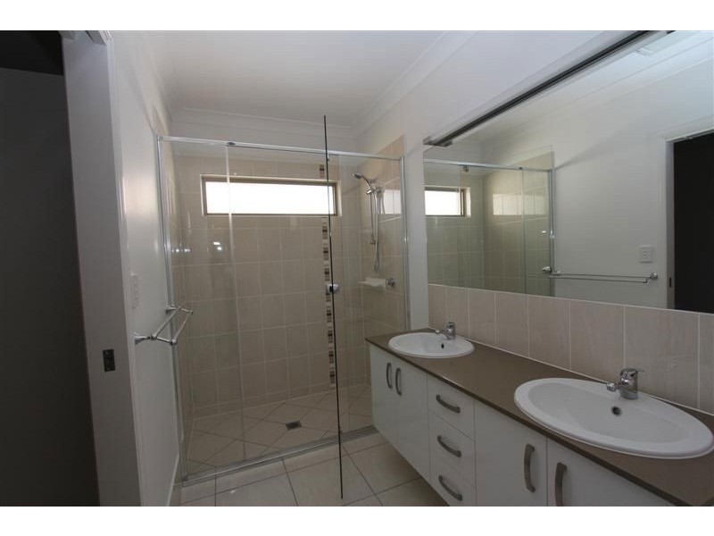 23 Hillcrest Street, Rochedale QLD 4123