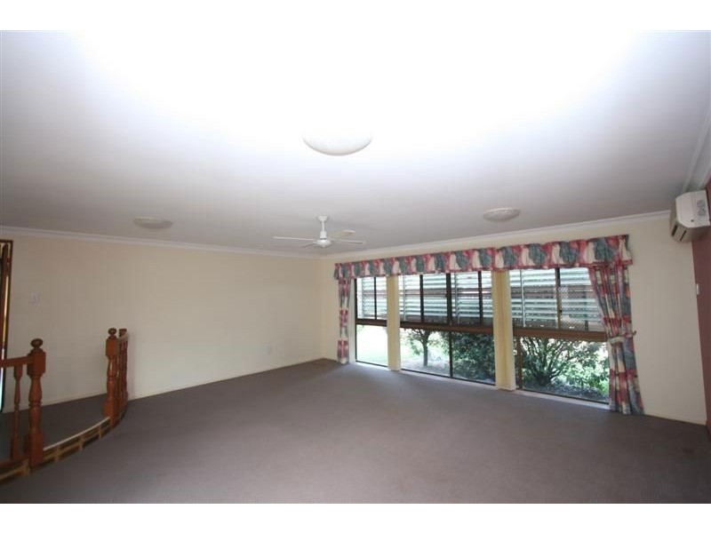 4 Catamaran Street, Manly West QLD 4179