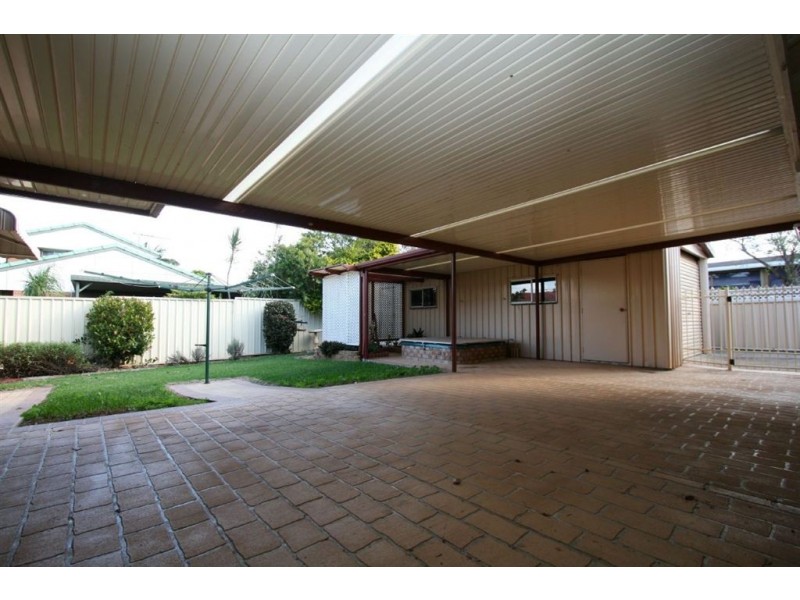 4 Catamaran Street, Manly West QLD 4179