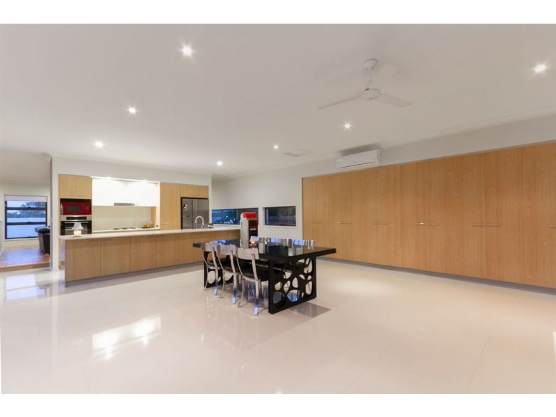 59 Mossvale Drive, Wakerley QLD 4154