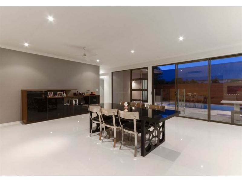 59 Mossvale Drive, Wakerley QLD 4154