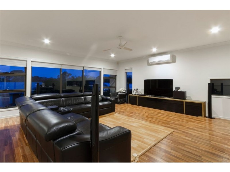 59 Mossvale Drive, Wakerley QLD 4154