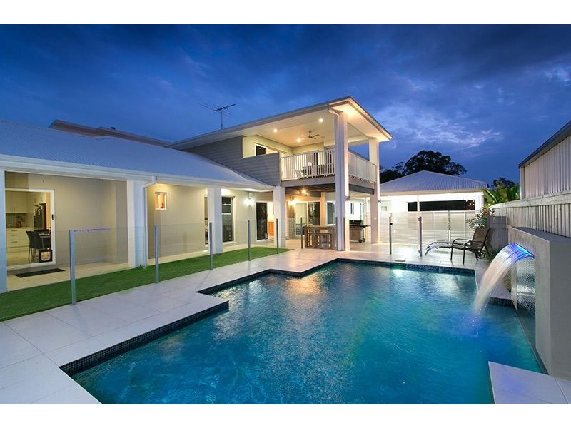 8 Bisley Place, Wakerley QLD 4154