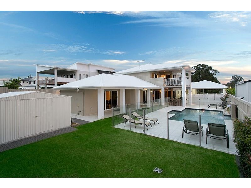 8 Bisley Place, Wakerley QLD 4154