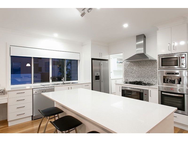 8 Bisley Place, Wakerley QLD 4154