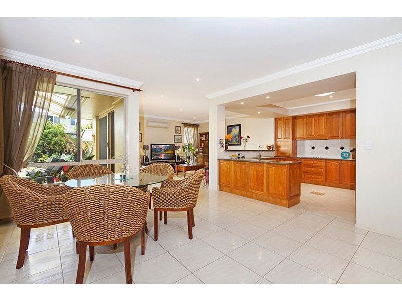35 Hannah Circuit, Manly West QLD 4179