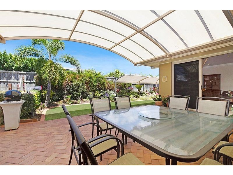 35 Hannah Circuit, Manly West QLD 4179