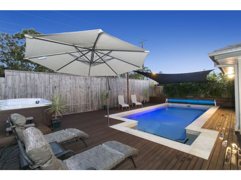 18 Saltburn Place, Wakerley QLD 4154