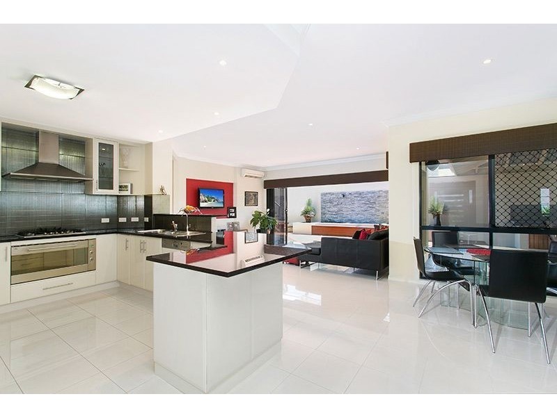 13 Clarance Street, Wakerley QLD 4154