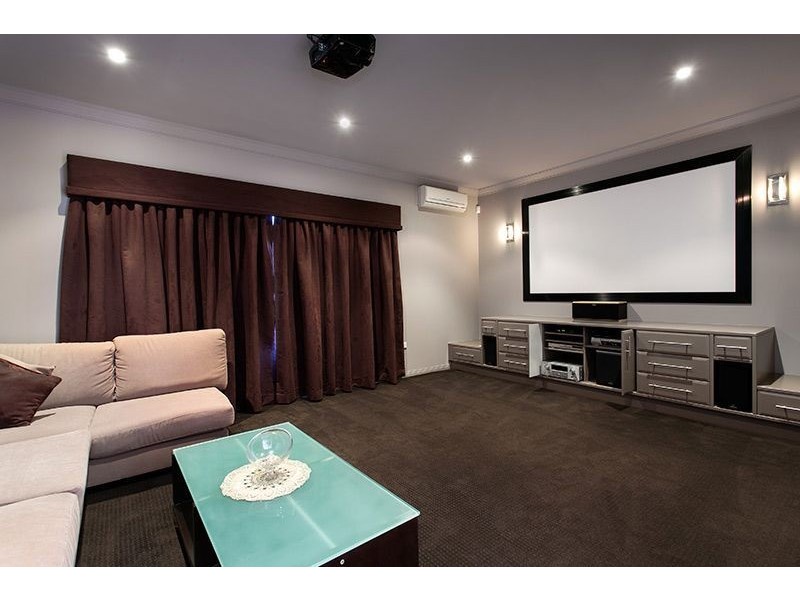 13 Clarance Street, Wakerley QLD 4154
