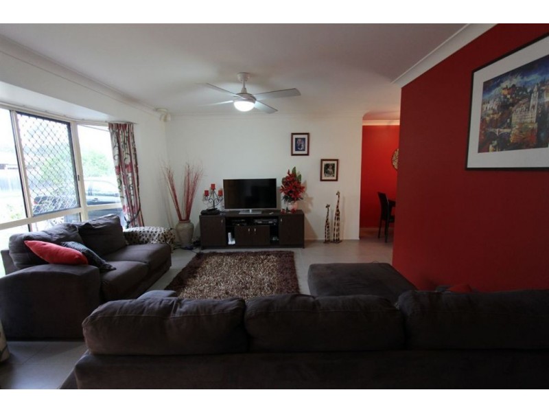 33 Samarinda Street, Tingalpa QLD 4173