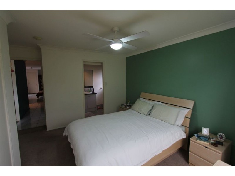 33 Samarinda Street, Tingalpa QLD 4173