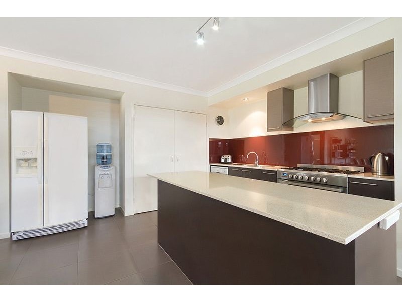 6 Peregian Close, Manly West QLD 4179