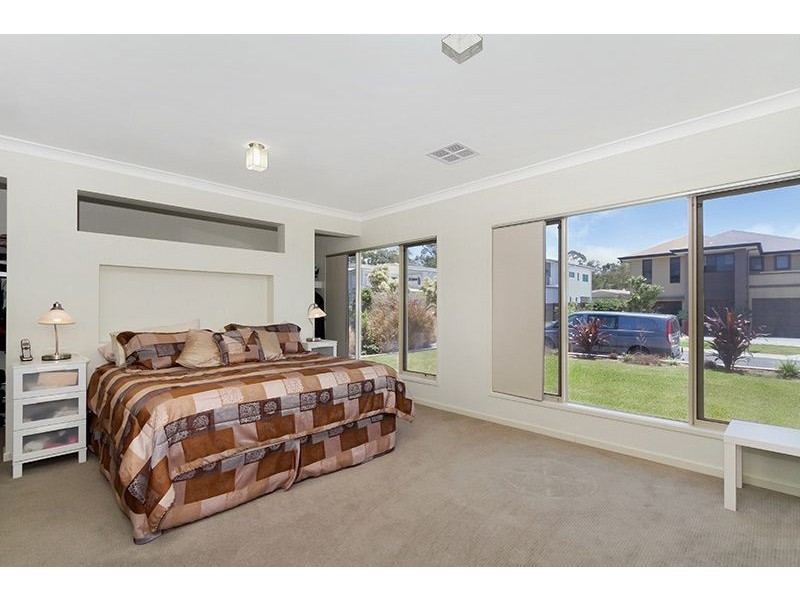 6 Peregian Close, Manly West QLD 4179