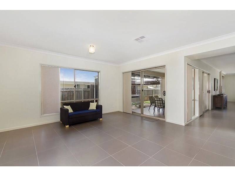6 Peregian Close, Manly West QLD 4179