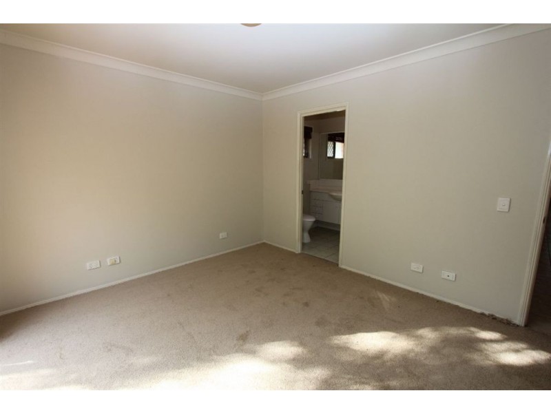 69 Matthews Way, Wakerley QLD 4154