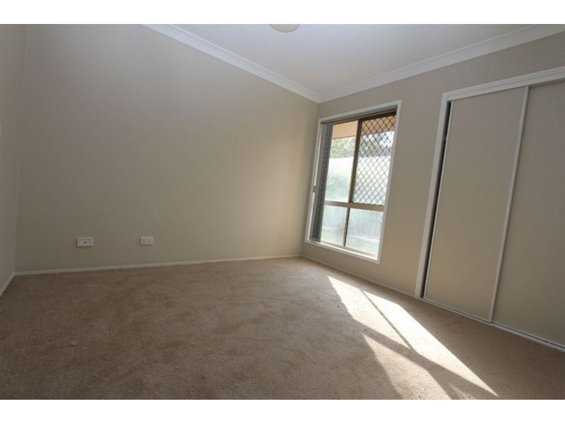 69 Matthews Way, Wakerley QLD 4154