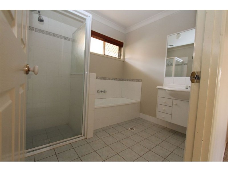 69 Matthews Way, Wakerley QLD 4154