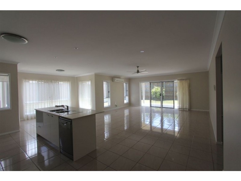 49 Doherty Place, Wakerley QLD 4154