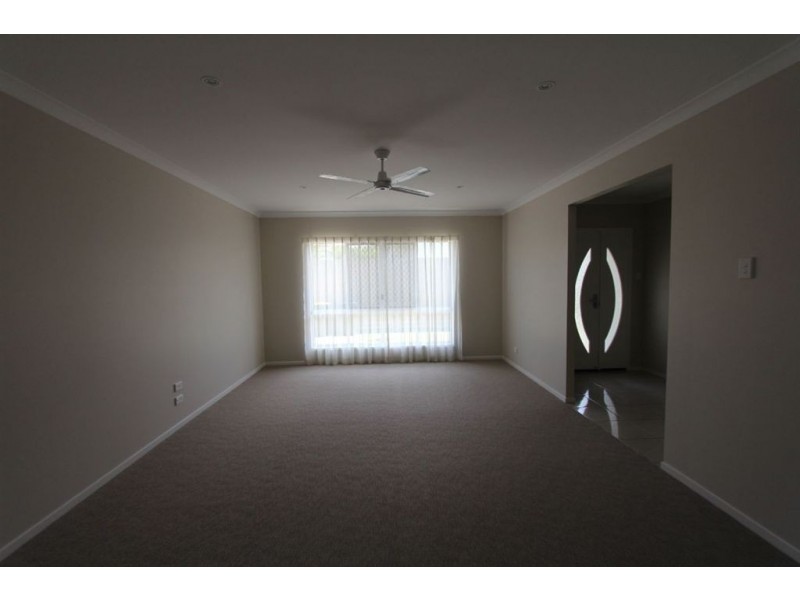 49 Doherty Place, Wakerley QLD 4154