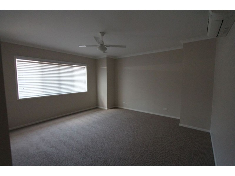 49 Doherty Place, Wakerley QLD 4154