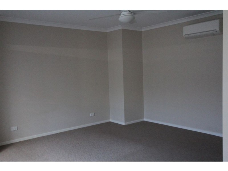 49 Doherty Place, Wakerley QLD 4154