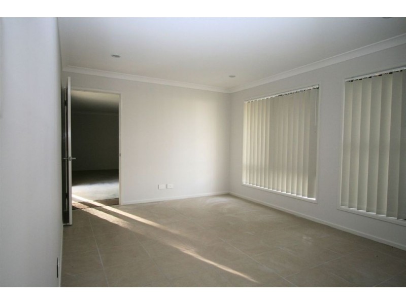 5 Foxwood cct, Wakerley QLD 4154