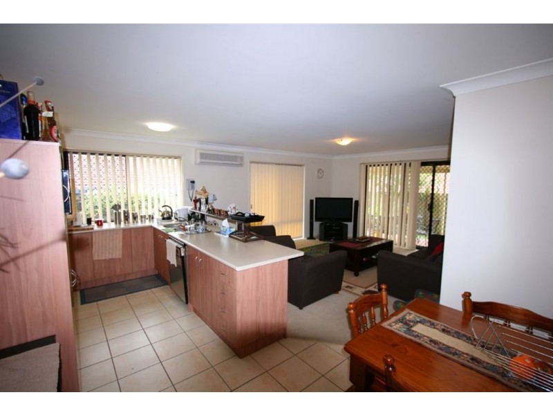14 Manor Crescent, Wakerley QLD 4154