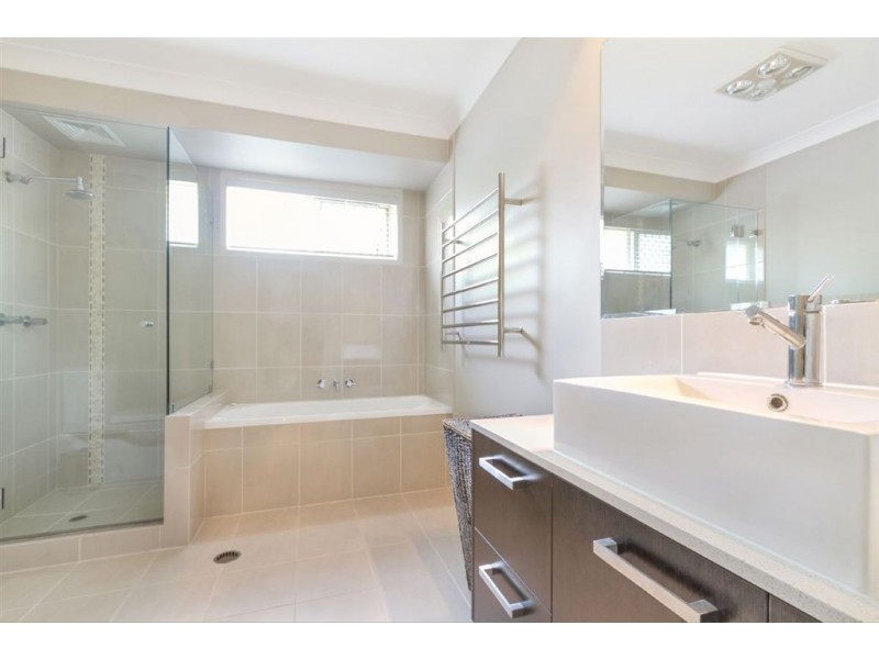 31 Campbell Street, Wakerley QLD 4154