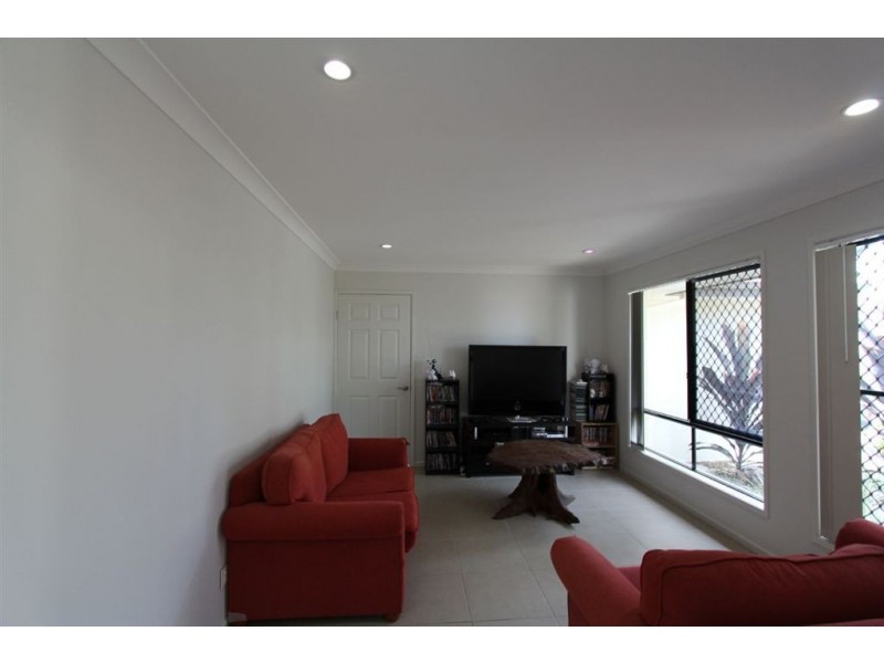 5 Foxwood Circuit, Wakerley QLD 4154