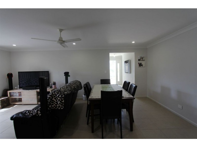 5 Foxwood Circuit, Wakerley QLD 4154