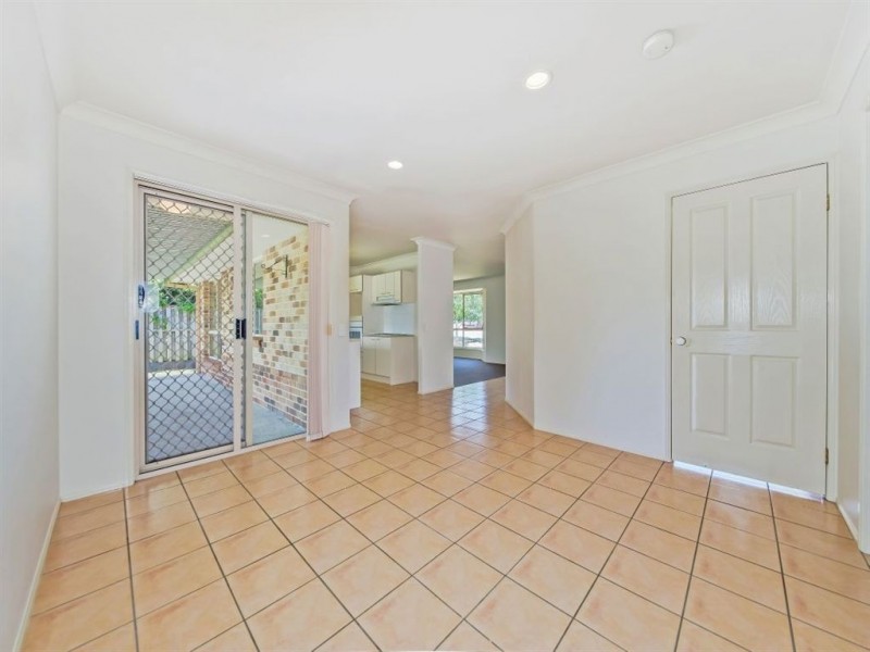 18 Ransom Place, Wakerley QLD 4154